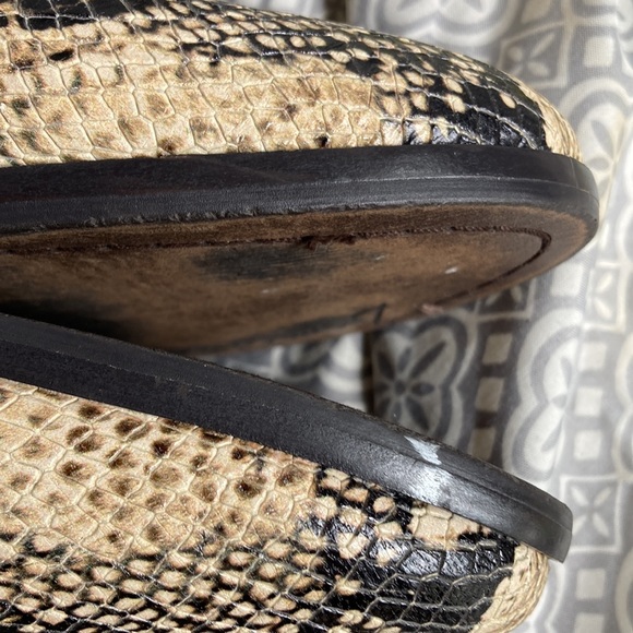 Sam Edelman ankle boots. Size 8.5. Moderate wear. Scuffs as shown. - Picture 5 of 8